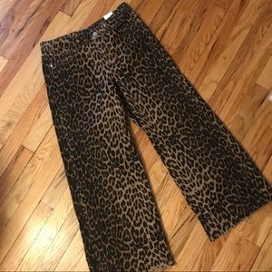 🦋 3/$25 Zara Wide Leg Leopard Jeans